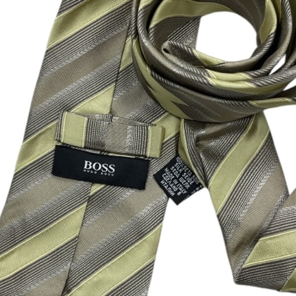 HUGO BOSS Gold/Beige Striped Silk LUXURY Tie ITALY - Picture 3 of 4